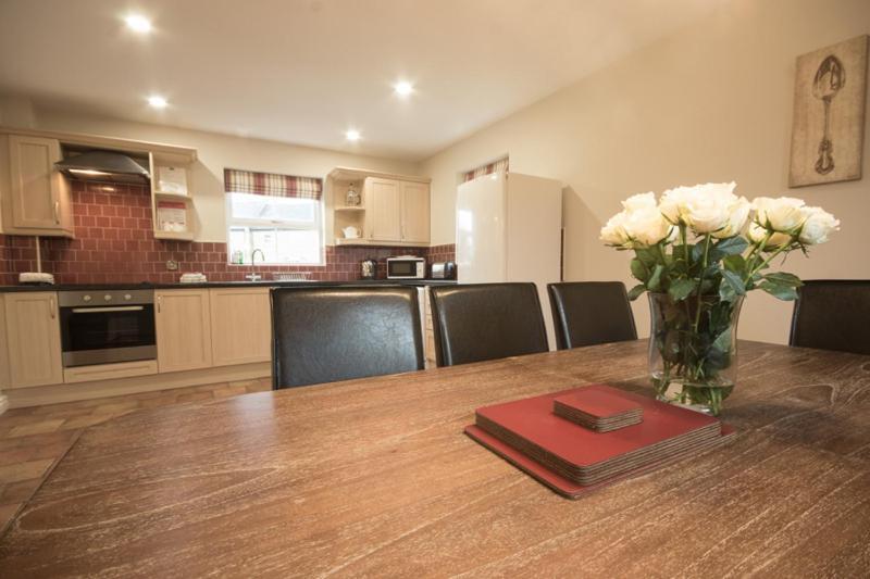 Haddon Cottage - Darwin Lake Holiday Village Matlock  Bagian luar foto